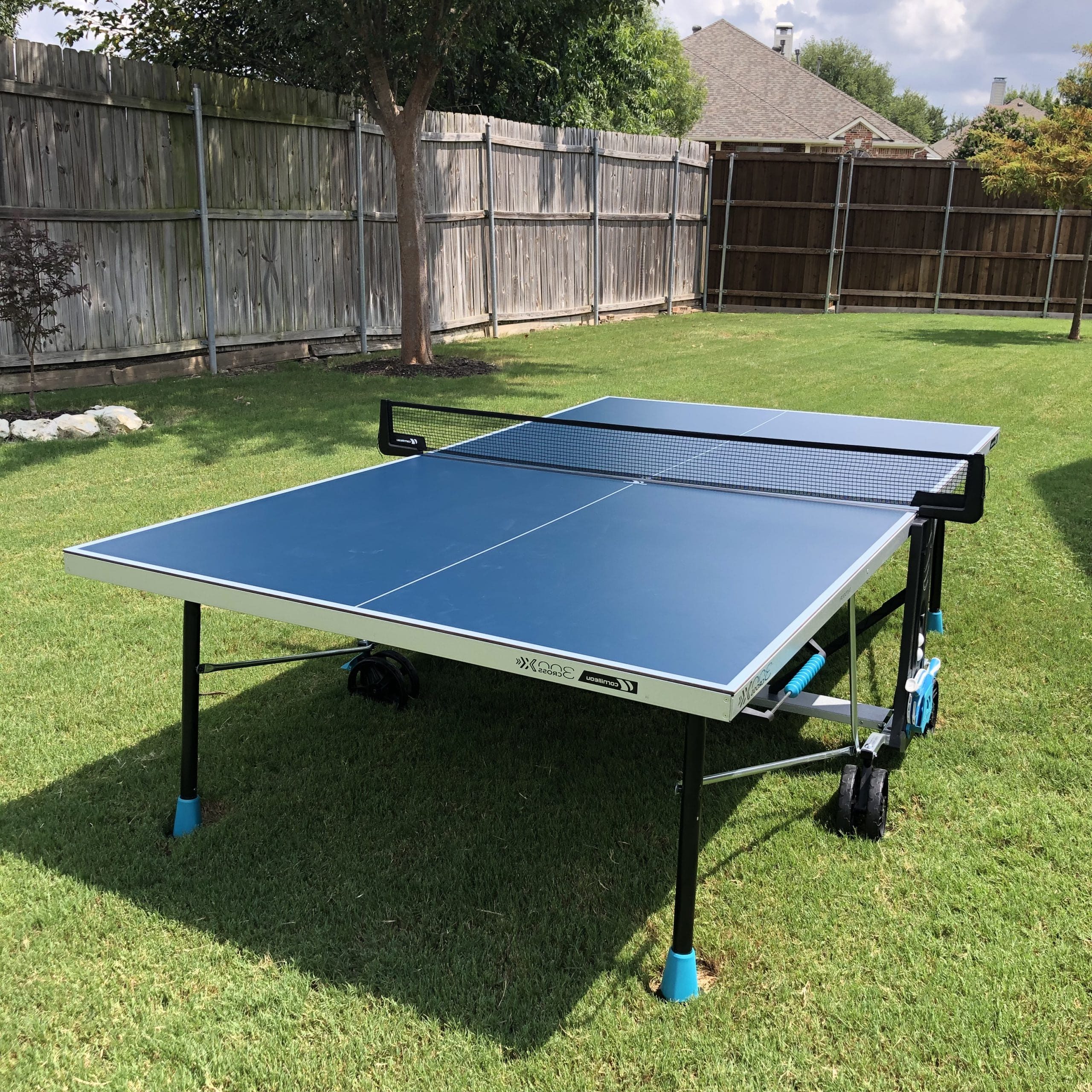 Cornilleau 300X blue ping pong table
